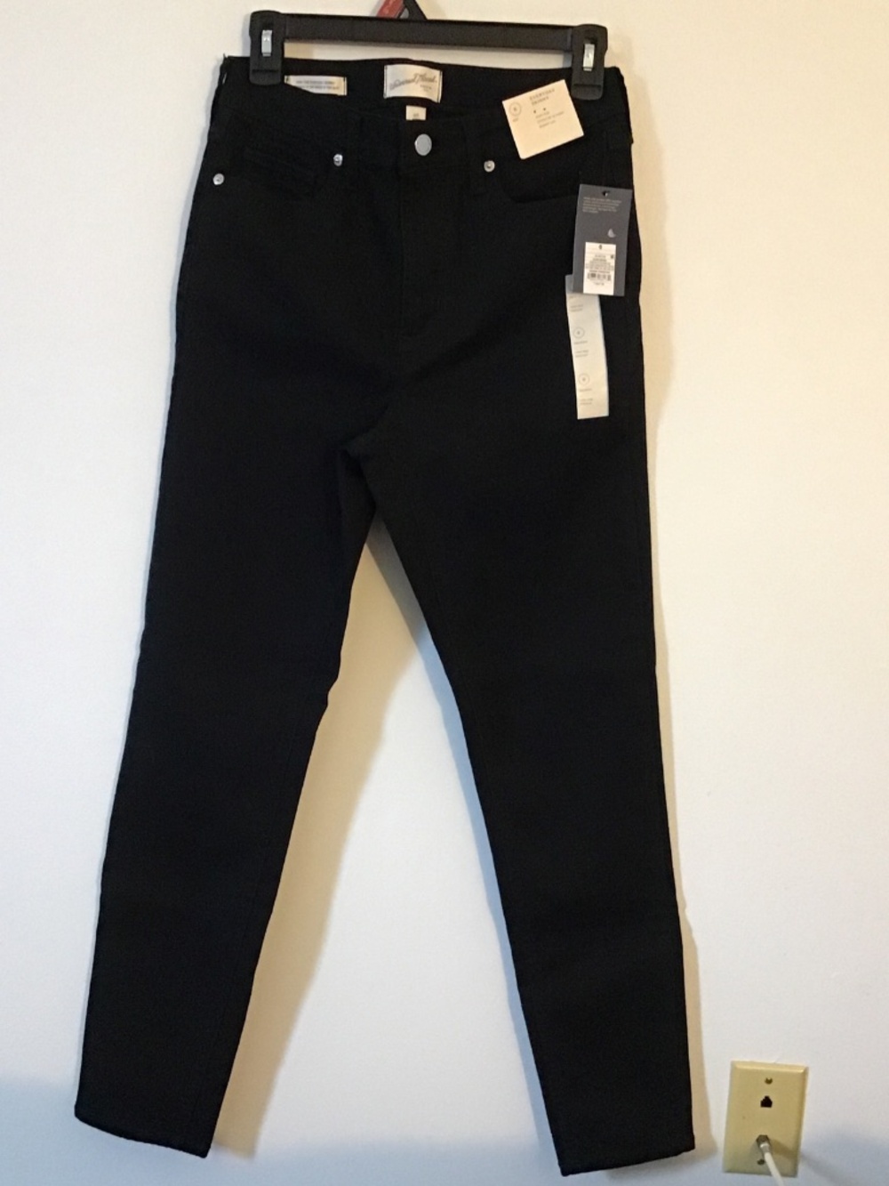 Universal Thread Jeans Women’s Size 6 Regular Black Denim High-Rise Skinny